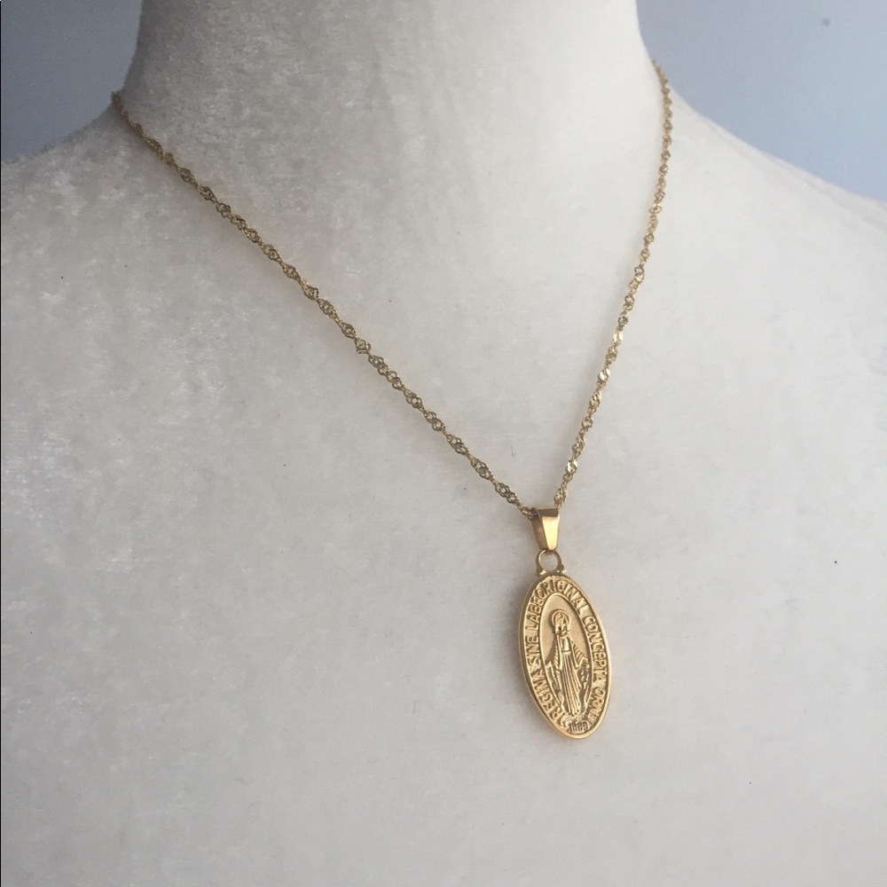 Virgin Mary Necklace 18k Gold Plated Stainless Steel